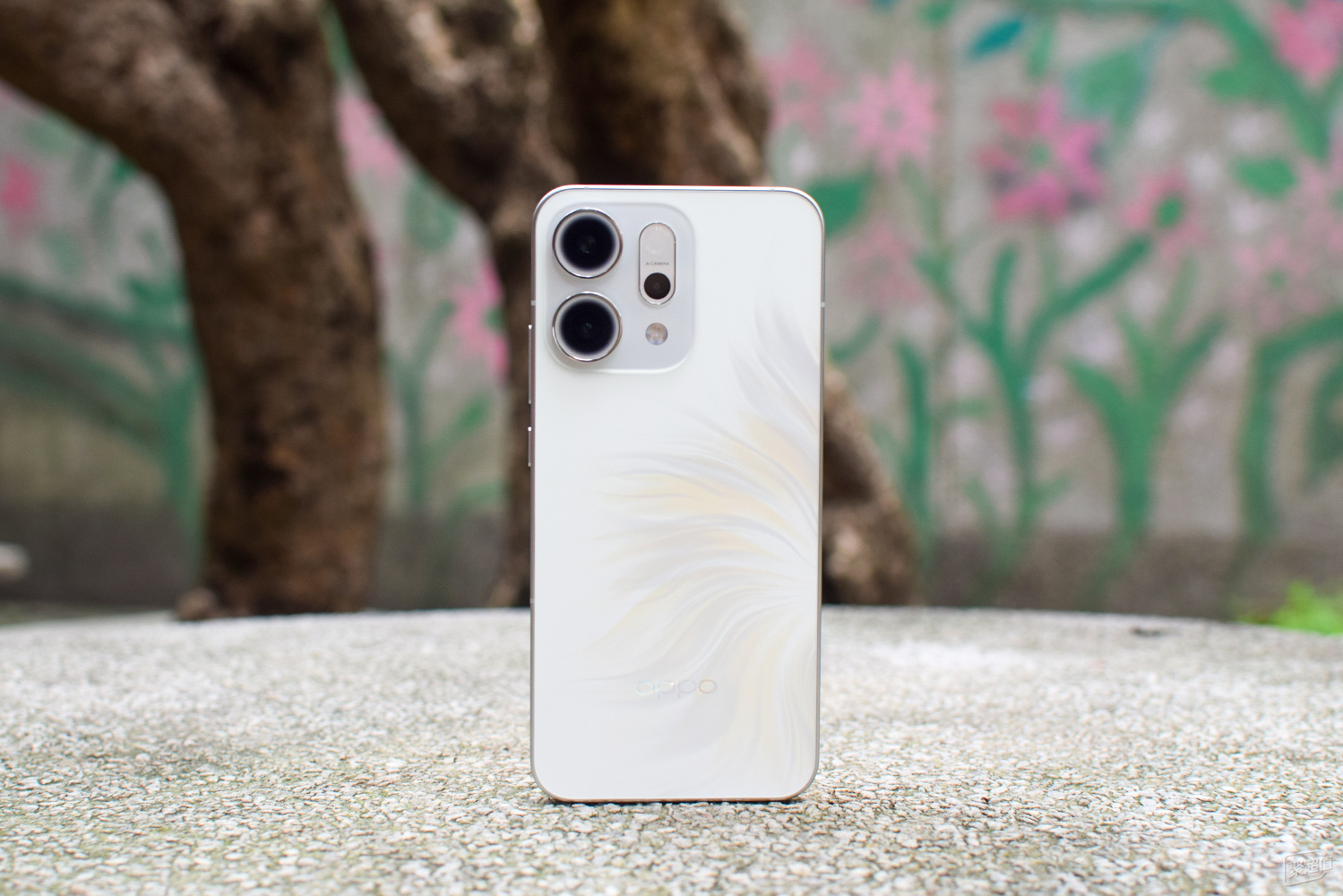 OPPO Reno14人鱼姬:从毕业季到职场的陪伴