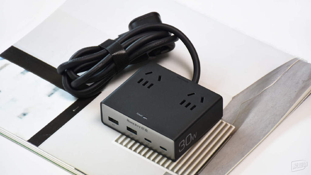 航嘉充吧灵动M30:新品发布!AC/Type-C/USB全兼容,2500W负载+30W快充真香体验