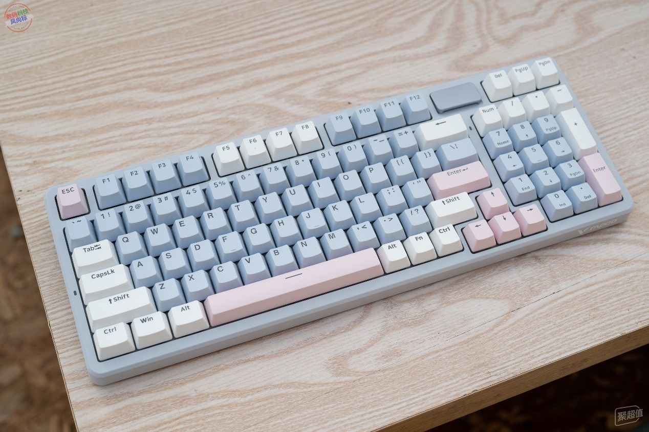 雷柏V700DIY-98:支持热插拔和小键盘,适合工作和游戏,完美体验!