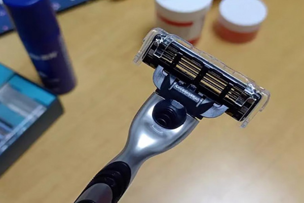 如何根据个人肤质选择适合的手动剃须工具