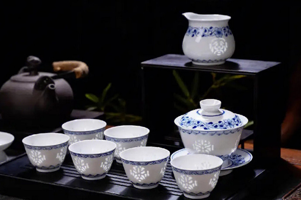如何选购茶具，让你的茶生活更上一层楼