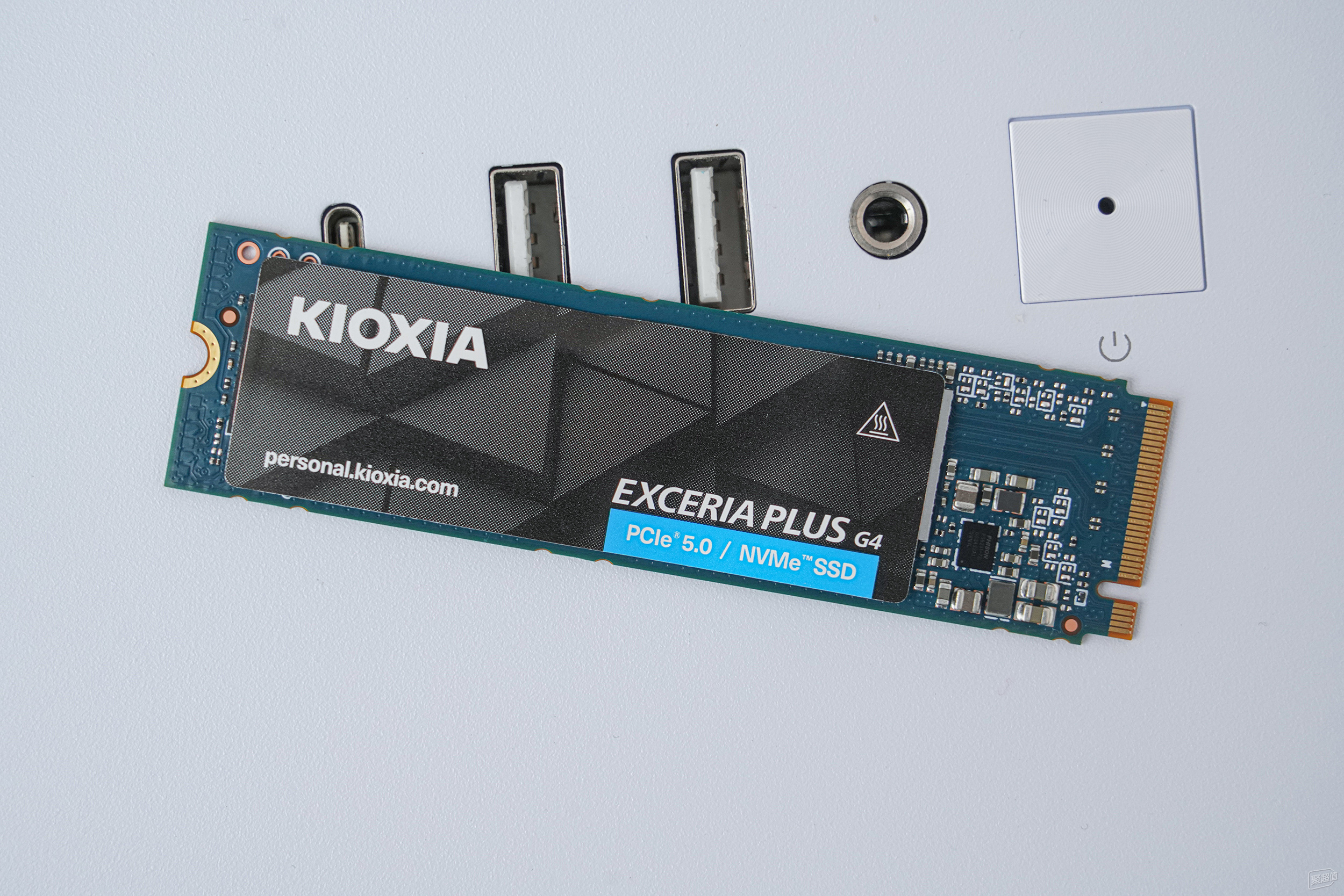 铠侠VD10 PCIE 5.0万兆读写固态硬盘：Ultra处理器的完美拍档