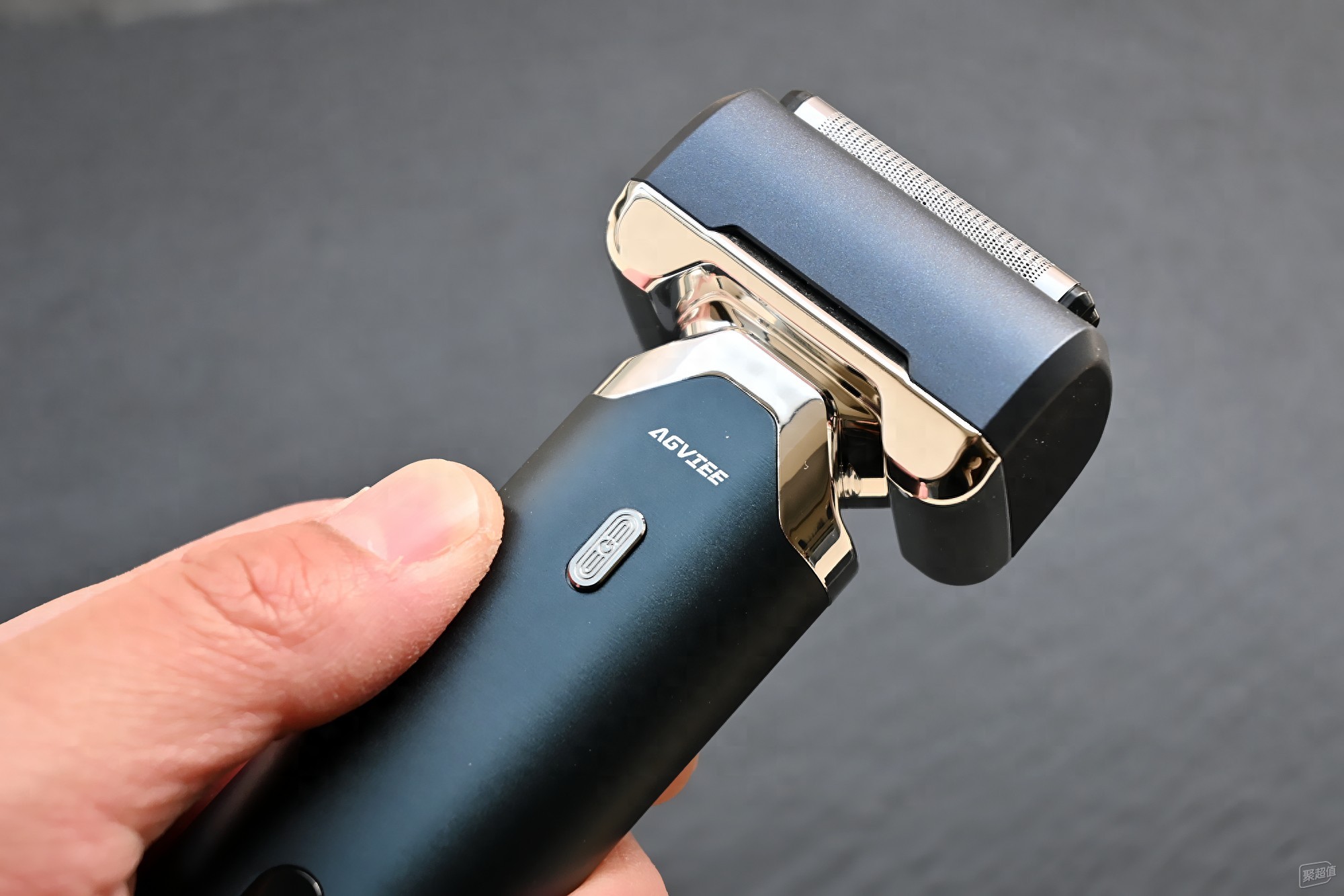 未野MRX往复式电动剃须刀体验:业内标杆的干净高效利器