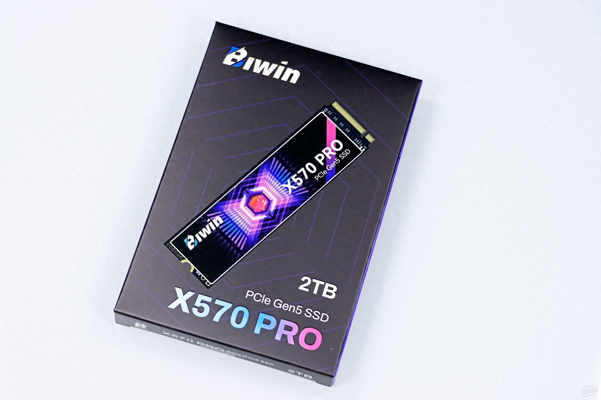 迎接 AIPC 浪潮，佰维 X570 PRO 天启 2TB！附 DeepSeek 部署教程和指南