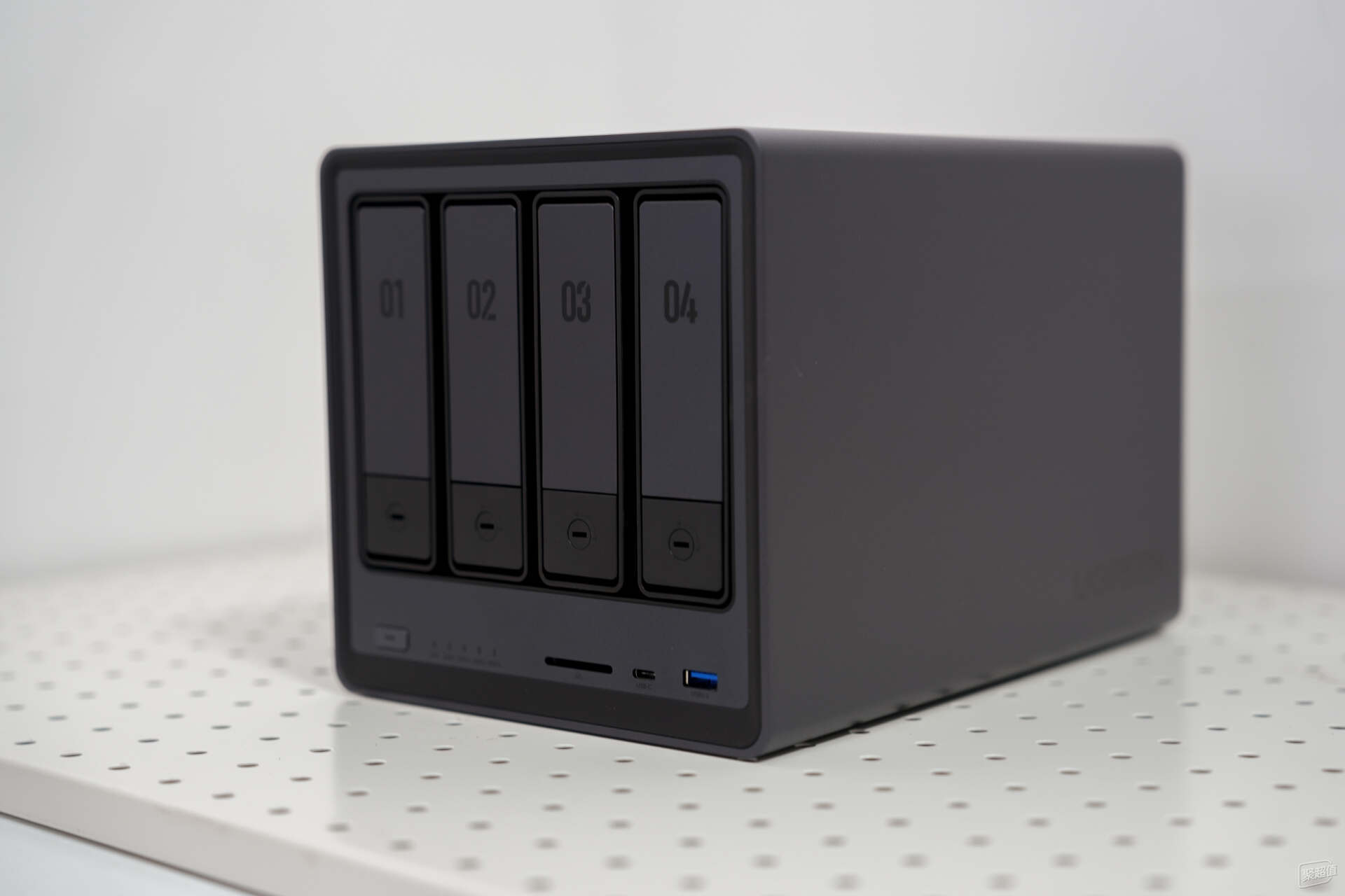 绿联 NAS 私有云 DXP4800 深度体验：数据存储新体验