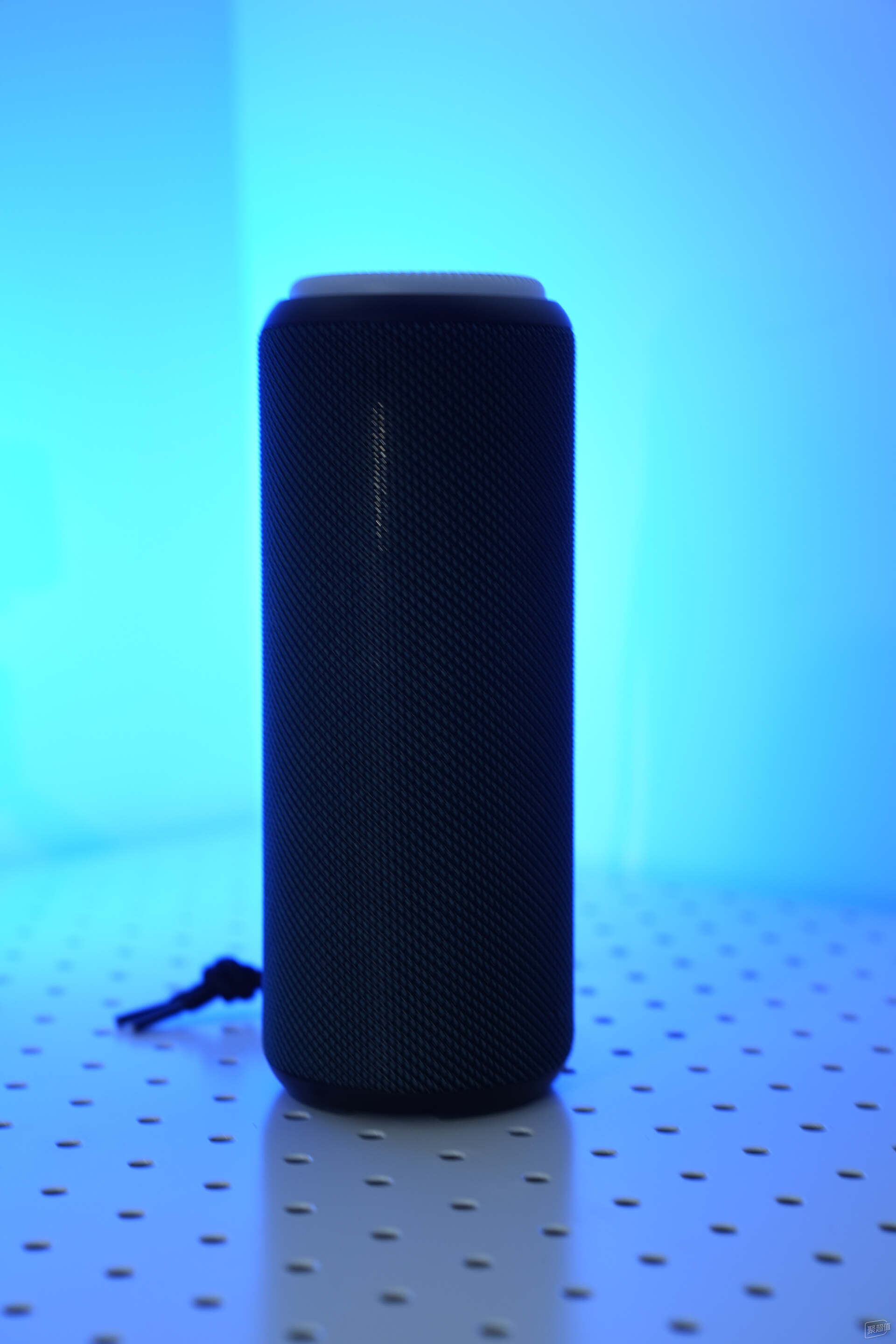 雷登X8MAX蓝牙音箱：炫彩RGB灯光，露营聚会必备良品！
