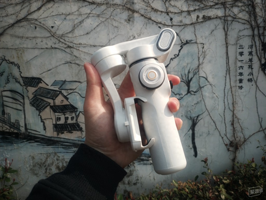 奥川Smart X2手机稳定器:打造电影级画面,轻松拍摄高质量影片!