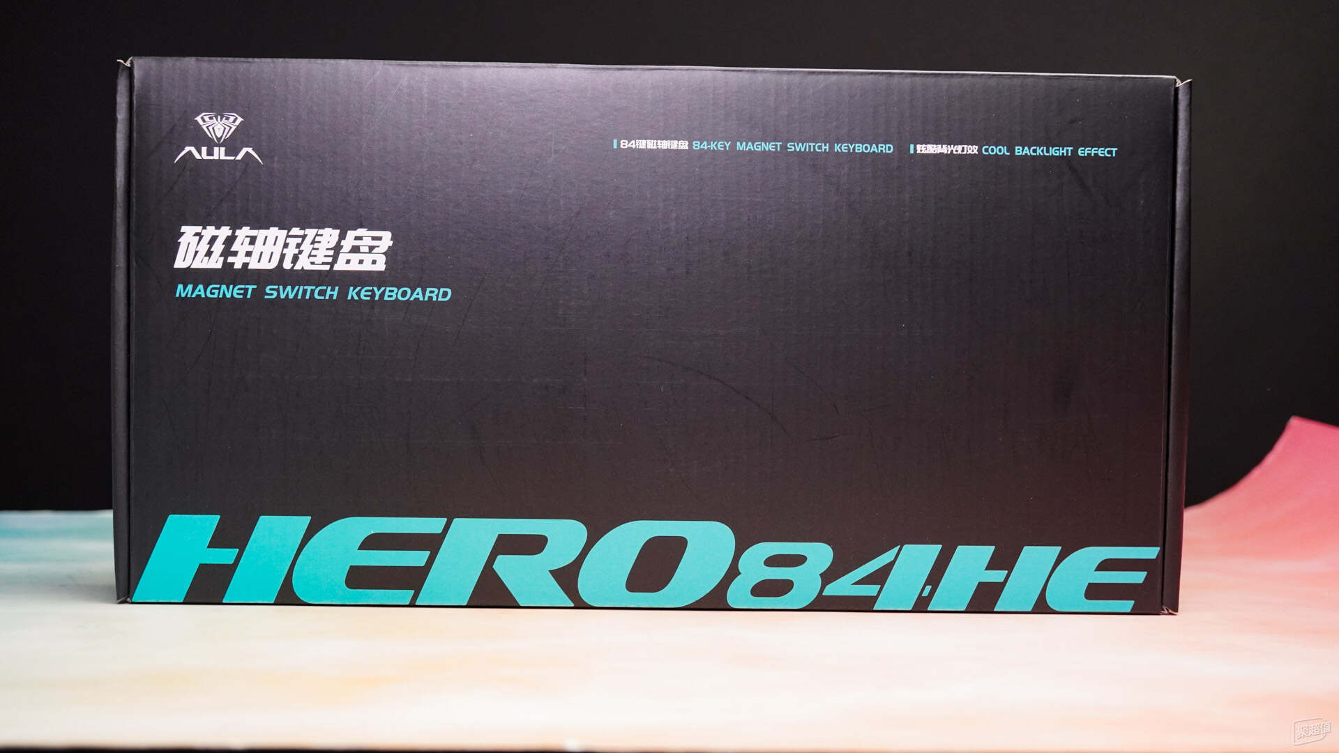 卓越功能，超快性能 - 狼蛛HERO 84 HE 磁轴键盘
