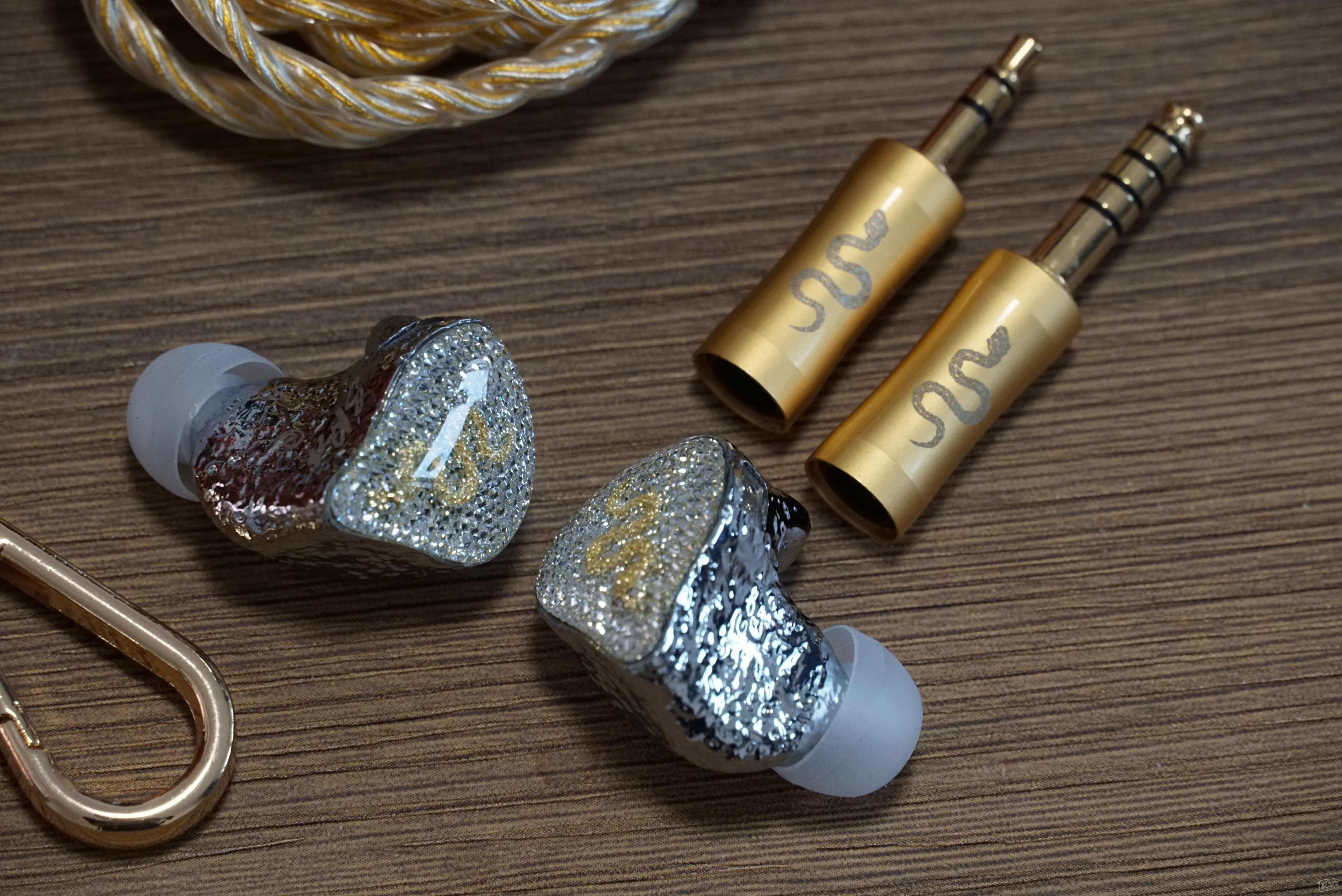 新型女性毒耳塞：强劲、温暖、纤细，VSA MAX解读