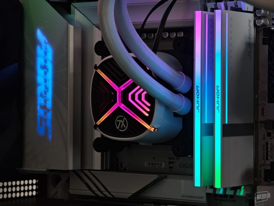 DDR5高性价比装机新宠：JUHOR 玖合异刃RGB灯条详细评测!