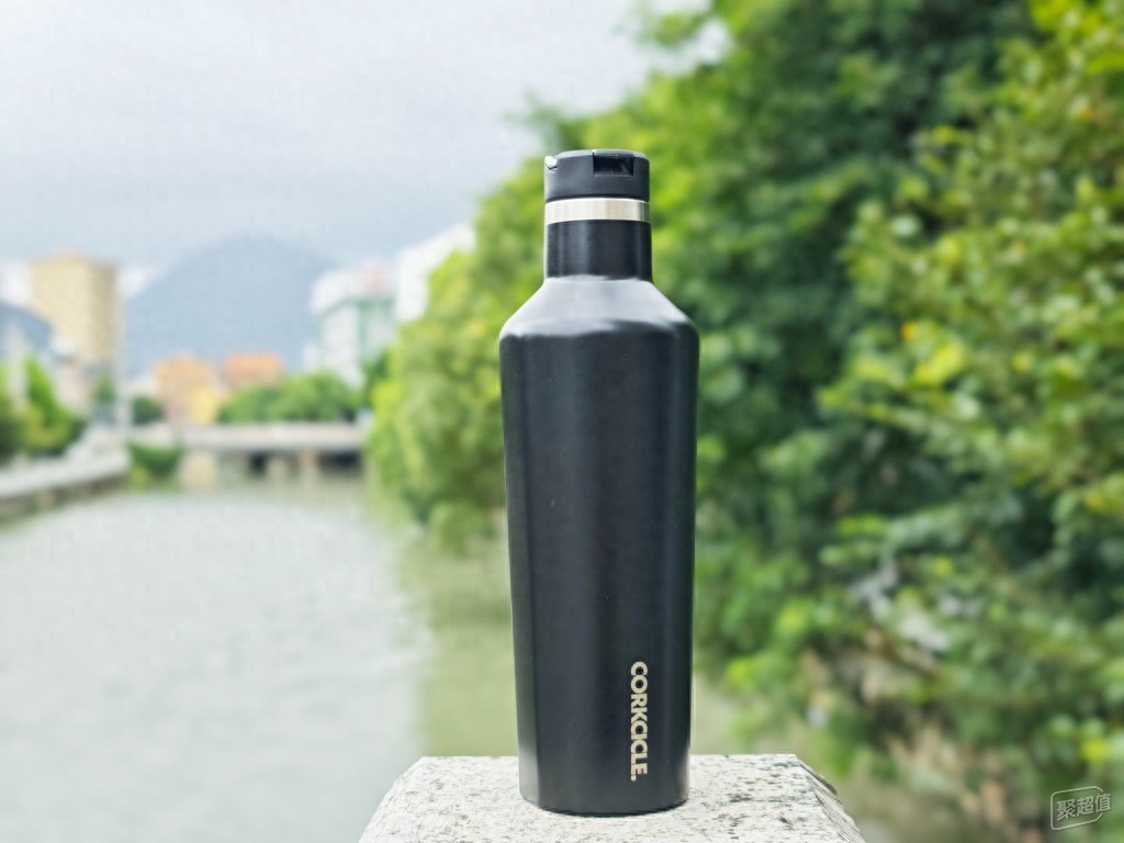 corkcicle酷革哑光黑475ml保温杯体验：实用与颜值兼得