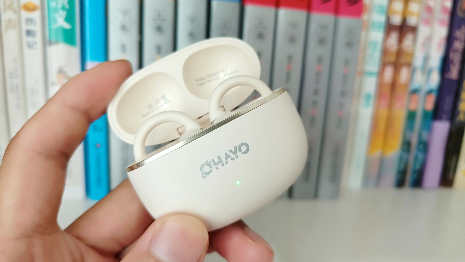 体验自带同声传译功能的雷登A7开放式AI蓝牙耳机，让你的交流更畅通！你用过吗？
